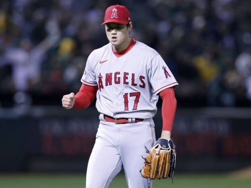 MLB》大谷翔平獨特的PitchCom使用法 不看按鈕、自己打暗號配球