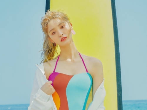 韓國女團EXID成員，朴正花拍泳裝完美身材藏不住