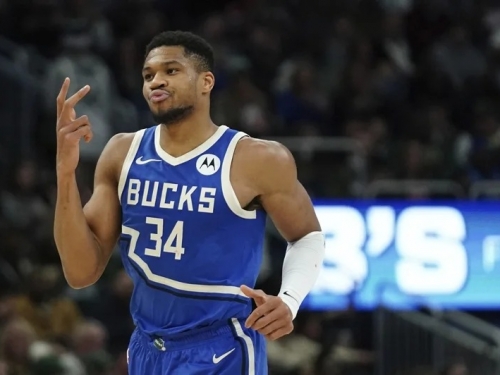 NBA》無出手三分仍砍42分大三元 安戴托昆波寫多項紀錄