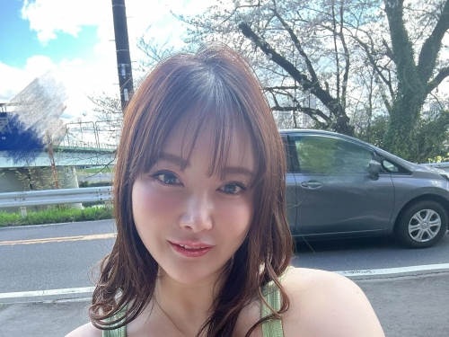超銷魂神乳！導彈級Q奶「Himari」貼身磨蹭，讓你體會鬼之射精！