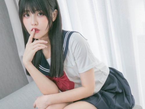 日系制服美少女！正妹校花《Hana苡琍》私下真面目曝光　JK情色誘惑猛