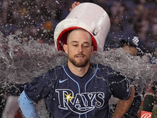 MLB》9下狂灌4分逆轉 洛爾再見3分砲轟垮小熊