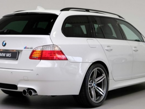 極稀有 M Power 旅行車！5.0L、10缸「羊皮猛狼」BMW E61 M5 Touring 罕見釋出