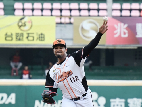 中職》統一獅蒙德茲首次亮相投不滿1局 林岳平：內容其實還可以