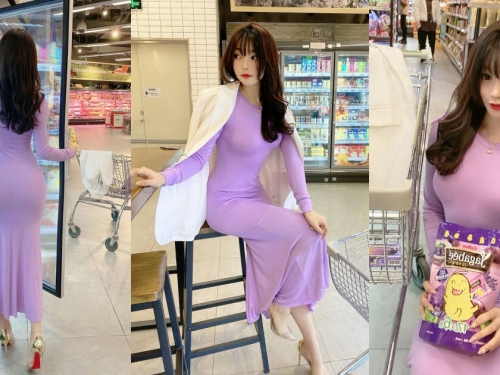 大賣場發現「巨乳大姊姊」狂暴身材有夠逆天！超誘惑的邪惡動作讓人目不轉睛...