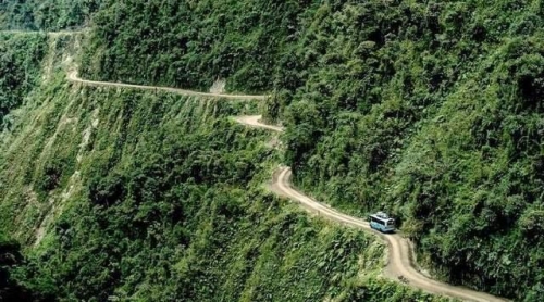 全球第一奪命公路，敢走的司機膽得多大