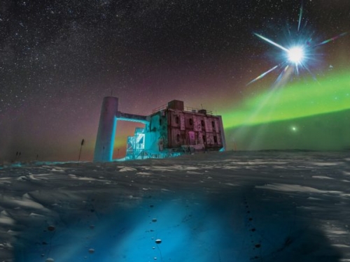 確認第二個已知的宇宙微中子來源：M77 星系黑洞吸積盤