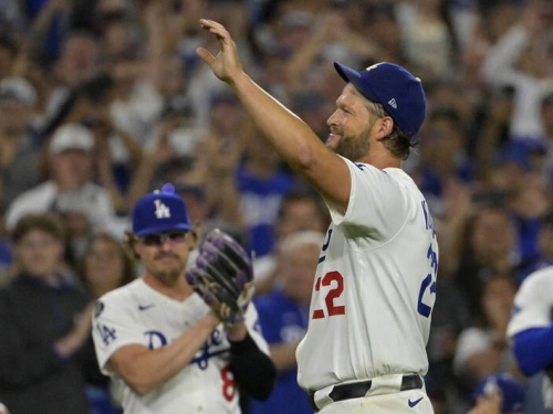 MLB》17年前站在初登板克蕭身後 胡金龍回憶當年：他是名人堂等級