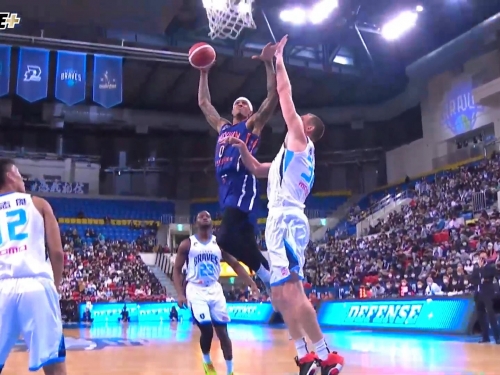 預約年度十大好球 !! 羅賓森展現可怕彈力顏扣賽瑟夫