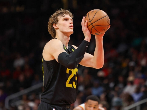 NBA》爵士主力前鋒馬卡南肩膀傷勢 本賽季提前關機