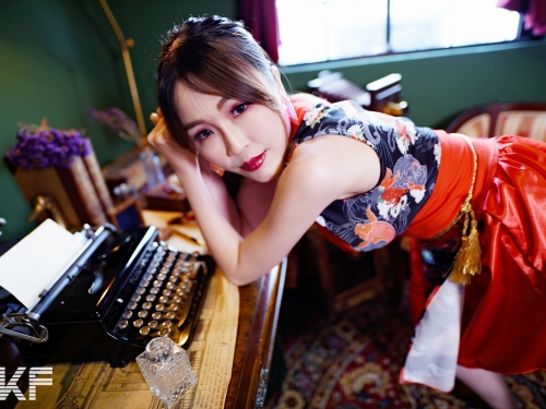G奶歌姬「Joanna寶寶醬」私人演奏會！復古俱樂部內秀「豐滿曲線」獨佔你的視野！