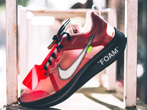 全球只有這雙？Off-White x Nike Zoom Fly SP全新配色曝光 紅色透明鞋面實拍照先看一波！
