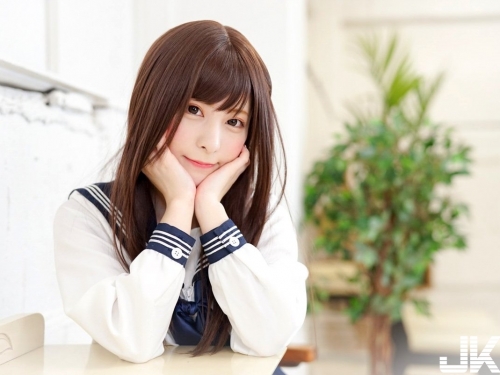 清新「水手服」正妹！無辜顏值配上水手服，鄰家到讓人想戀愛！