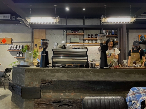 專訪 / 一杯咖啡所融入的全世界！「金福咖啡 JinFu Coffee」老闆 Roland 的日常氣息美學