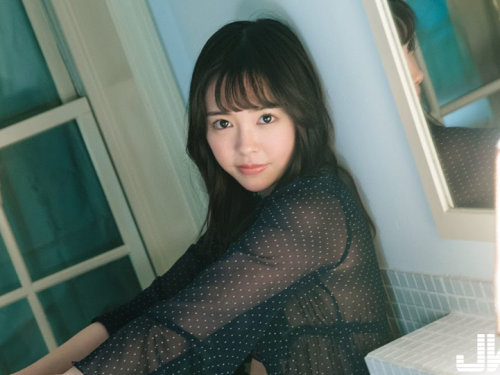 清純妹崩壞！AV女優小倉由菜慘流出　「雙腿開開運動」照曝光了！