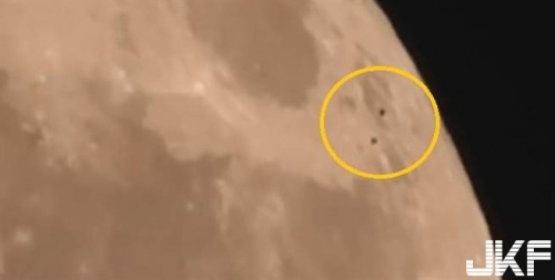 快檢查照片！上周超級月亮 多人拍到神祕UFO