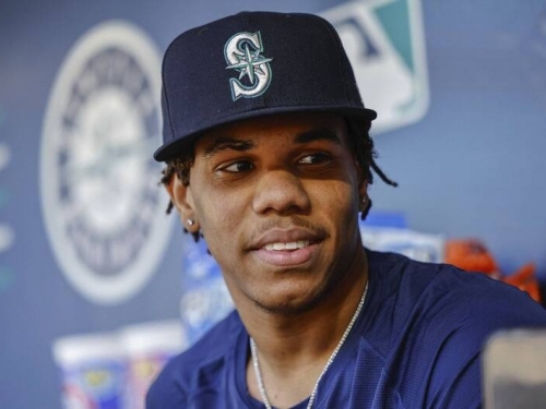 MLB》「左右開投」首輪新秀練投畫面曝！右投飆158KM左投150KM