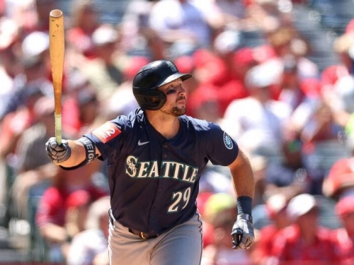 MLB》拉開與大谷差距！重砲捕手羅里第41轟出爐 水手仍不敵天使