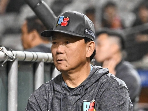 中職》魔鷹愛妻不幸過世 洪總震驚：「太突然了，很難過」