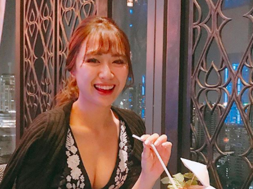 女友感爆棚！仙女型氣質正妹「May」靦腆笑容讓人好想跟她約會～