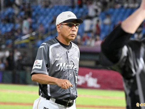 中職》桃猿下週五連戰全派洋投先發？ 古久保健二：也是一種方式