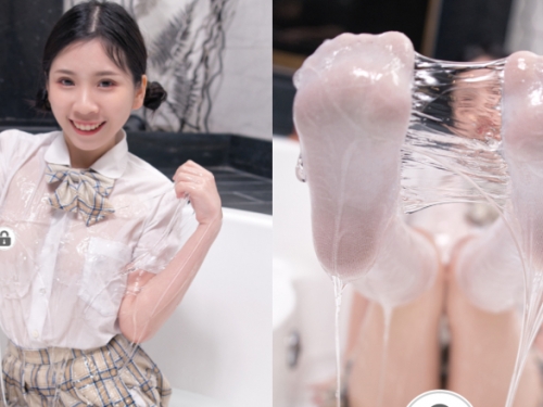 潤滑液系列！女友把大量黏液塗滿全身說要練習泡泡浴？！