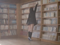 妄想科學研究所　伸手拿高處的東西內褲會不會露出來