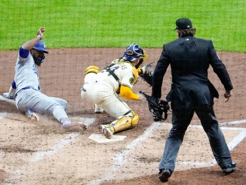 國聯冠軍賽》道奇「西語老師」跑壘失誤成另類雙殺 教頭：他腦袋短路