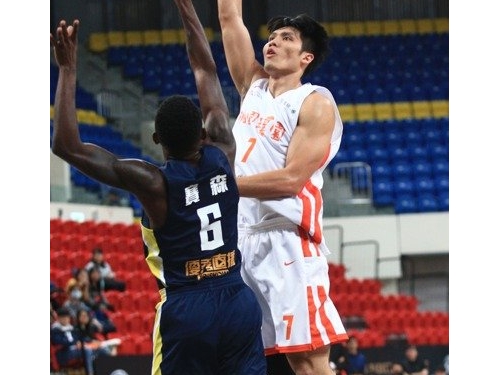 SBL／林耀宗終場前45.2秒致勝一擊 璞園拿首勝