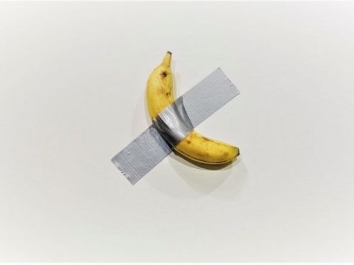 用膠帶把香蕉貼在牆上！ 這個藝術品售價369萬元