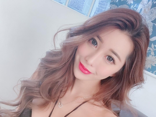 甜心DJ「Ivy」比基尼罩出不火辣好身材　高顏值讓人戀愛啦！