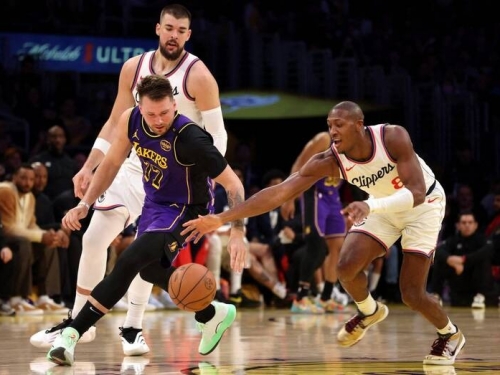 NBA》壽星東契奇31分領軍 湖人洛城內戰擊沈快艇收5連勝