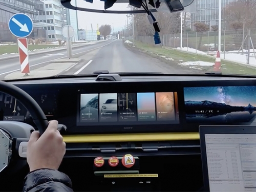 [影] 先別管 Apple Car 了，Sony 搶先公佈電動車 VISION-S 道路測試畫面！