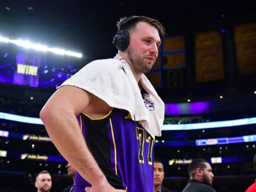 NBA》對決獨行俠豪取大三元 東契奇心情複雜：不知道該如何解釋