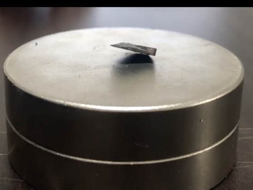 南韓科學家以簡單設備製出室溫常壓超導體，127℃ 展現超導特性