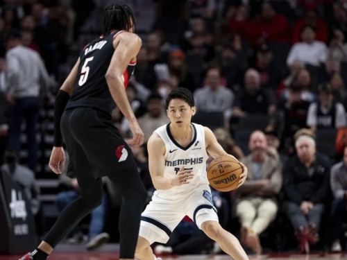 NBA》幫河村勇輝出氣？周志豪阻止同鄉刷分爆口角衝突