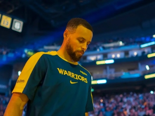 NBA》Stephen Curry腳踝2次「90度內翻」！專家：最多可能休到6周