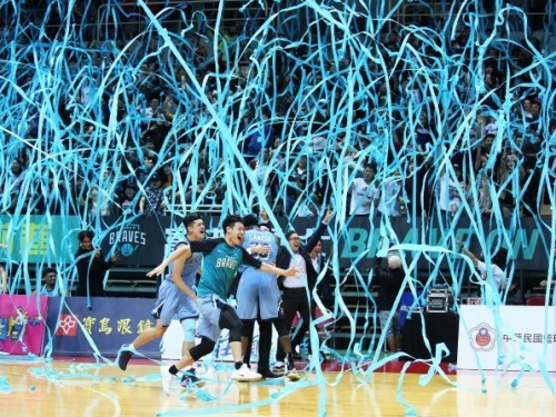 衛冕軍出走 新球季賽制被迫改變