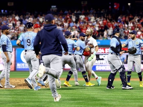 MLB》光芒投手ERA暴漲就砸人？ 費城人強打嗆像2歲小孩發脾氣