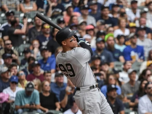 MLB》升堂威武！洋基「法官」趕進度　可望挑戰大聯盟最速300轟