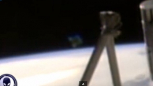 隱瞞外星人真相？NASA直播現不明物 畫面立即中斷（視頻）