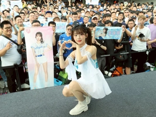 中職》李珠珢簽名會+李雅英SOLO 新莊9885人進場再堆高場均