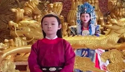 她沒稱帝卻被比作武則天！死前狂扯衣服　皇帝一看秒脫
