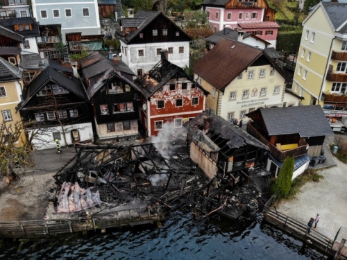 「世界最美小鎮」奧地利哈修塔特 深夜失火燒毀4木屋
