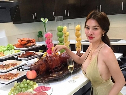 超養眼！歐美級爆乳好身材，各種「成人式」穿著超誇張，讓人受不了了！