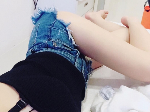 看了睡不著！美乳正妹「超大膽自拍」引發網友朝聖！這尺度真的太猛了…