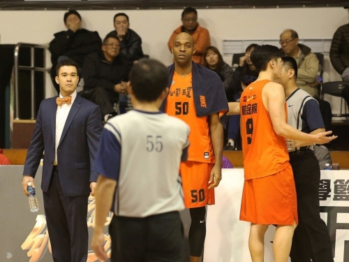 SBL季後賽／被吹技術犯規 麥班達：球迷不是笨蛋