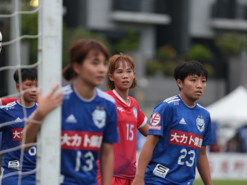 足球》總冠軍前哨戰？ 藍鯨險勝奪例行賽第一