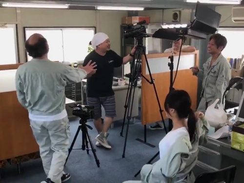 糗了！謎片現場「時間停止系列」側拍畫面曝光　整個破綻超大啊