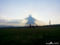 天使下凡顯靈？斯洛伐克鄉間出現「天使雲」畫面∼